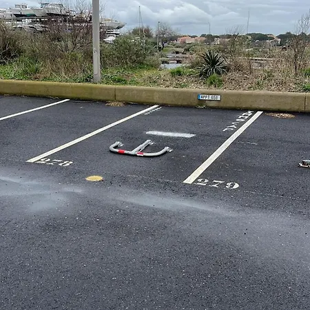 Διαμέρισμα Mask Off *